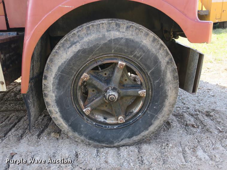 image for item DB8840 1973 White 4000 dump truck