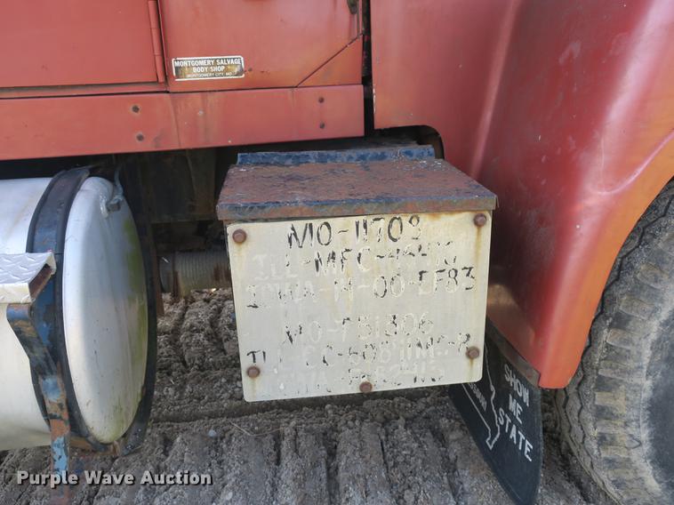 image for item DB8840 1973 White 4000 dump truck