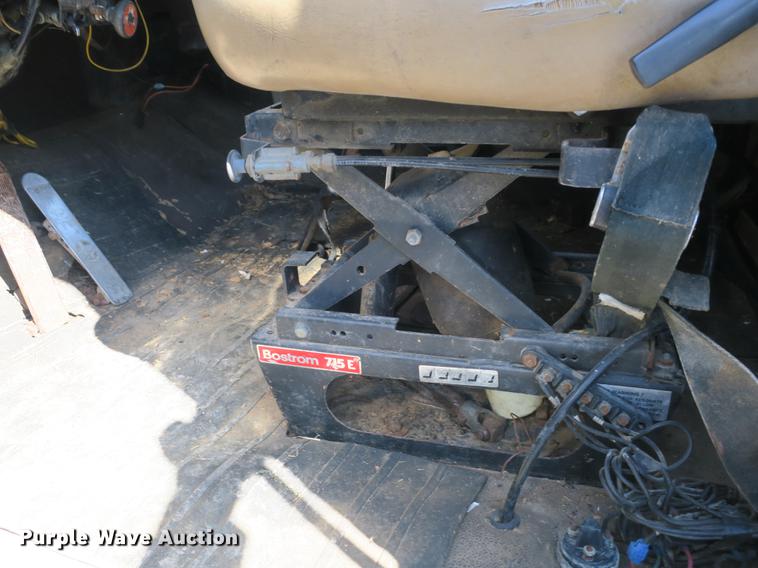 image for item DB8840 1973 White 4000 dump truck