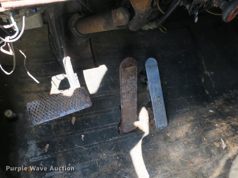 image for item DB8840 1973 White 4000 dump truck