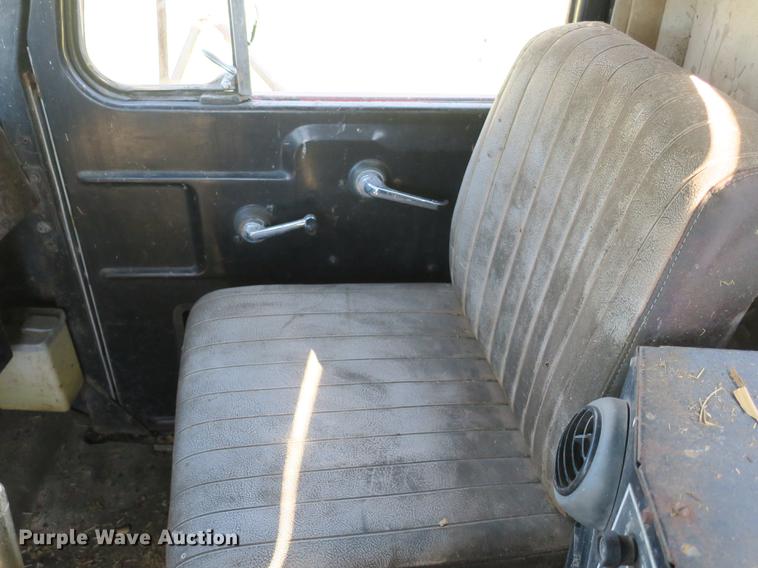 image for item DB8840 1973 White 4000 dump truck