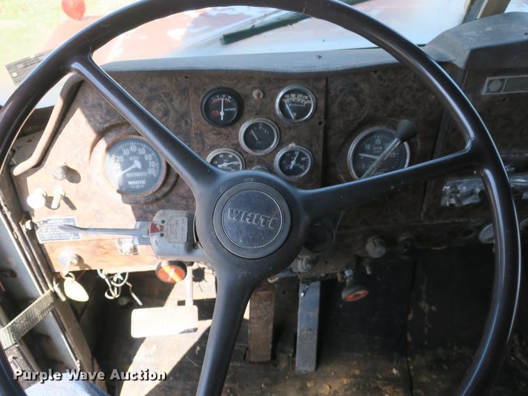 image for item DB8840 1973 White 4000 dump truck