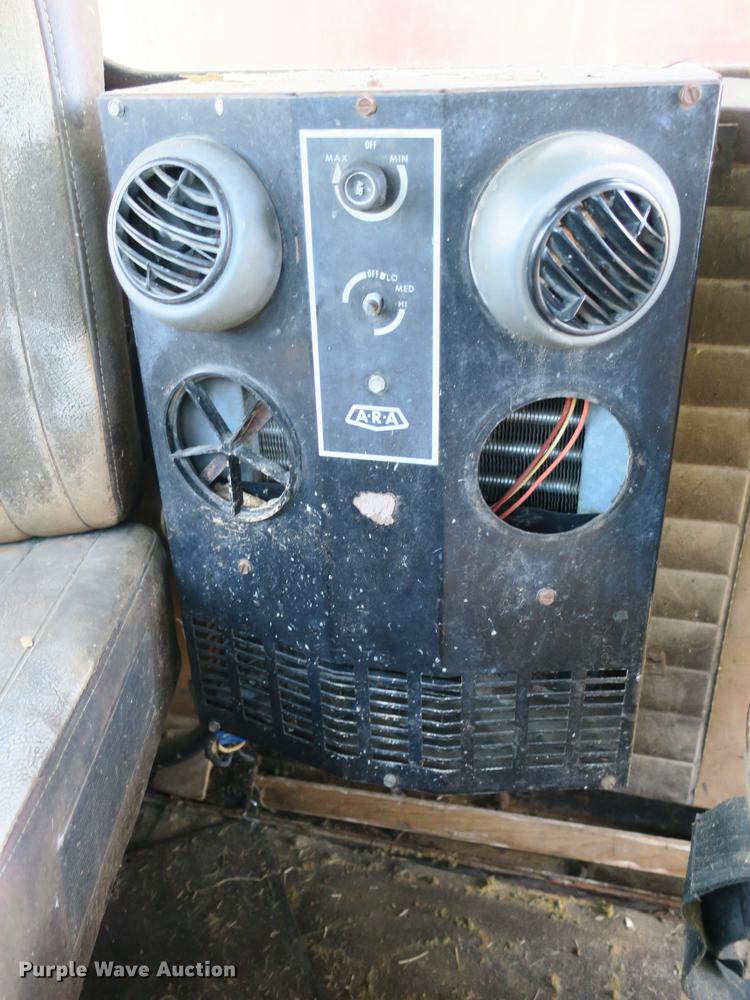 image for item DB8840 1973 White 4000 dump truck