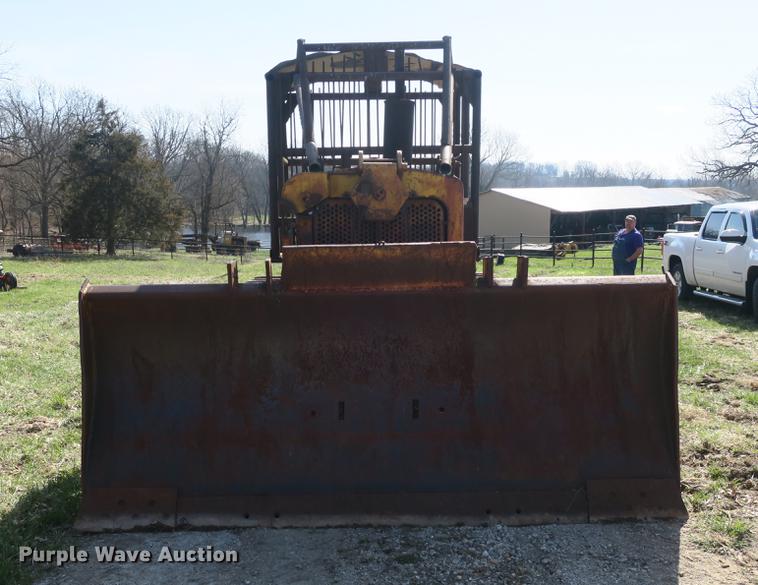 image for item DB8843 Caterpillar D7 dozer