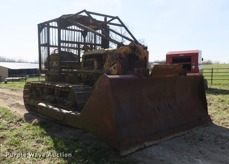 image for item DB8843 Caterpillar D7 dozer