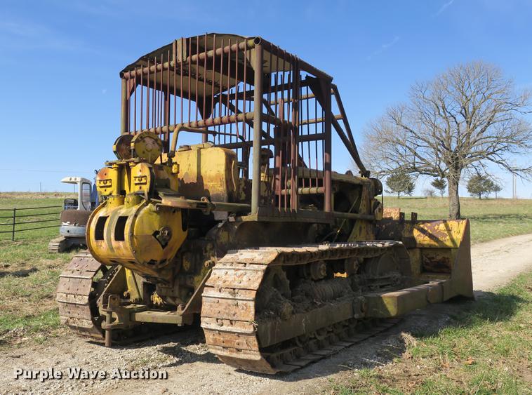 image for item DB8843 Caterpillar D7 dozer