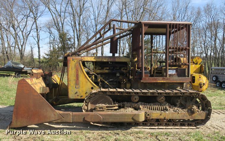 image for item DB8843 Caterpillar D7 dozer