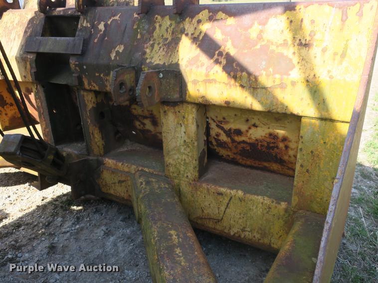 image for item DB8843 Caterpillar D7 dozer