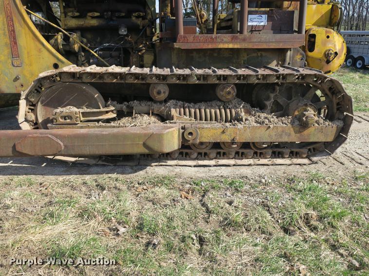 image for item DB8843 Caterpillar D7 dozer