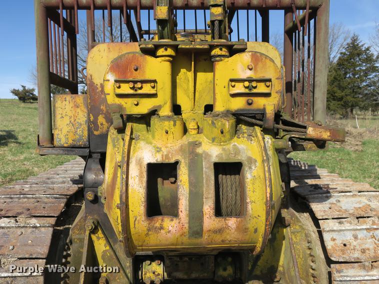 image for item DB8843 Caterpillar D7 dozer