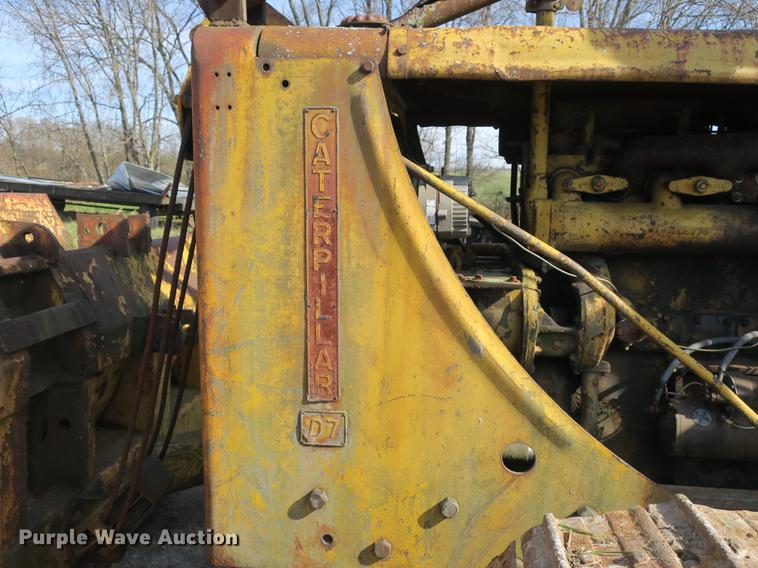image for item DB8843 Caterpillar D7 dozer