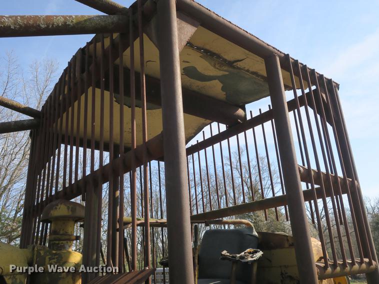 image for item DB8843 Caterpillar D7 dozer