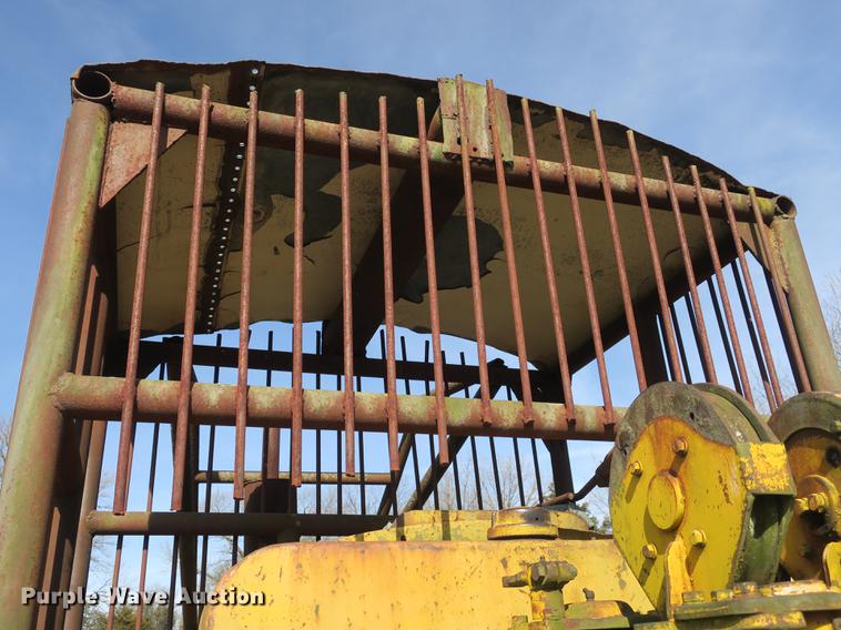 image for item DB8843 Caterpillar D7 dozer