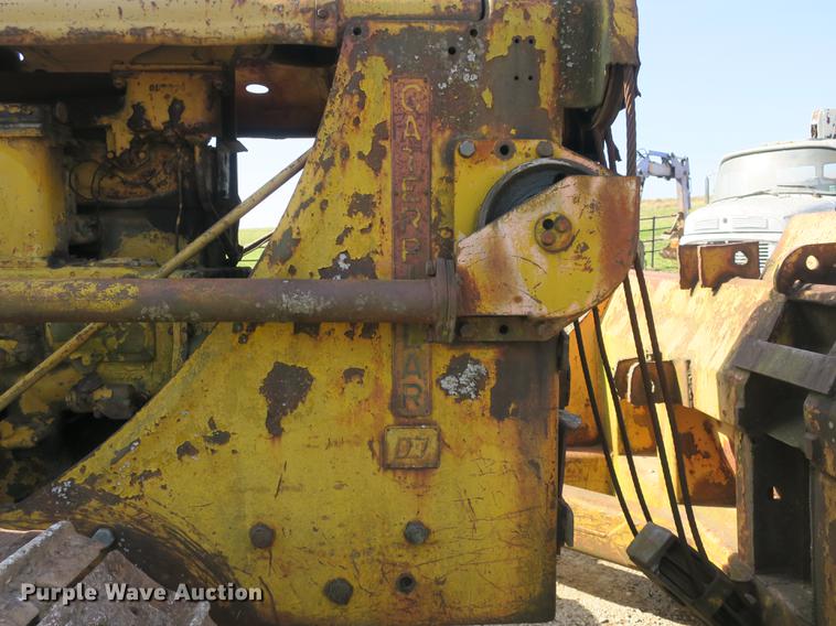 image for item DB8843 Caterpillar D7 dozer