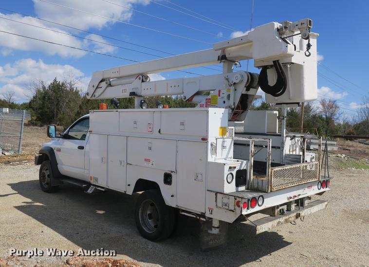 image for item DB8847 2008 Dodge Ram 5500 bucket truck