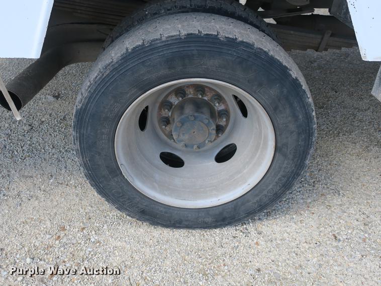 image for item DB8847 2008 Dodge Ram 5500 bucket truck