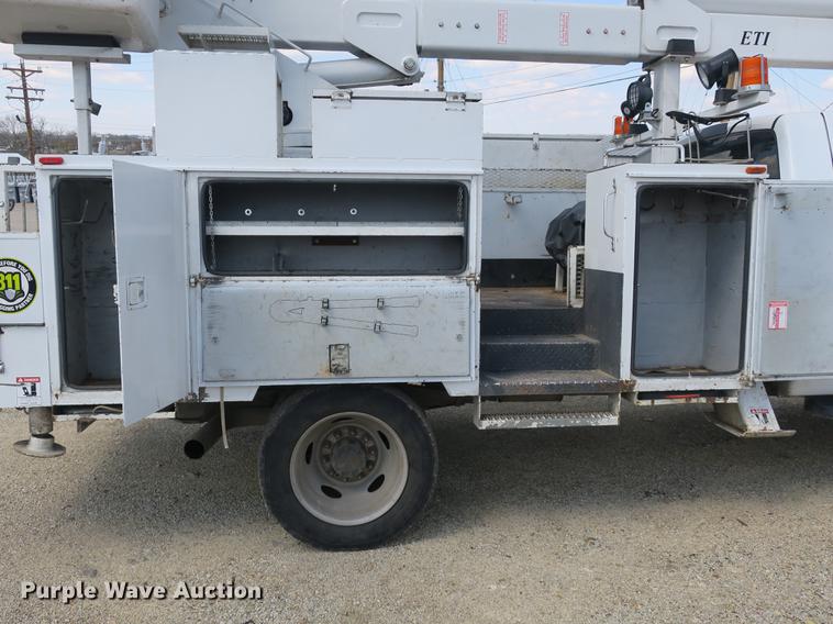 image for item DB8847 2008 Dodge Ram 5500 bucket truck
