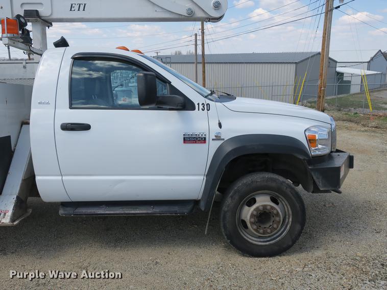 image for item DB8847 2008 Dodge Ram 5500 bucket truck
