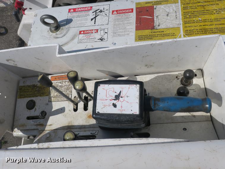 image for item DB8847 2008 Dodge Ram 5500 bucket truck