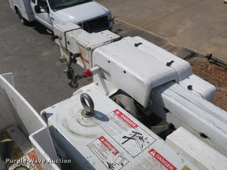image for item DB8847 2008 Dodge Ram 5500 bucket truck