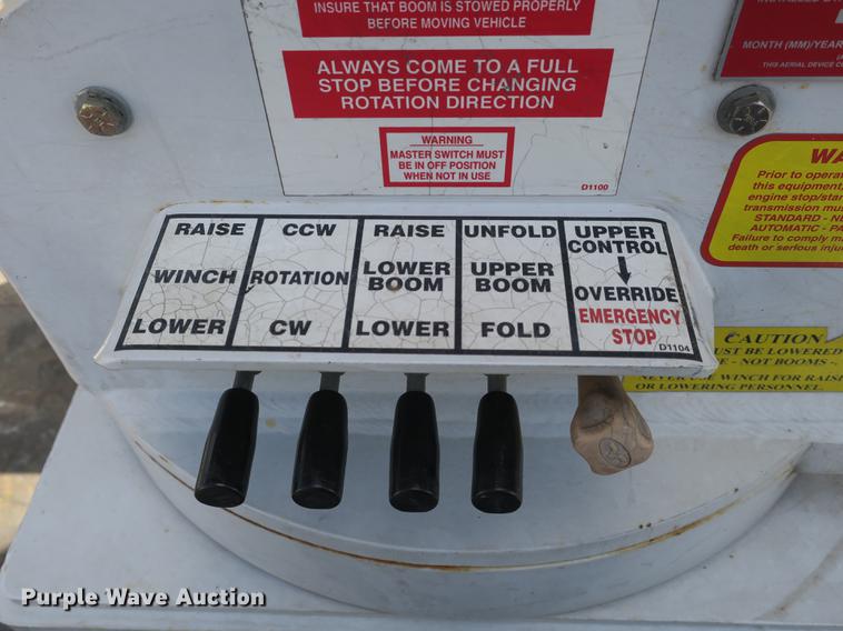 image for item DB8847 2008 Dodge Ram 5500 bucket truck