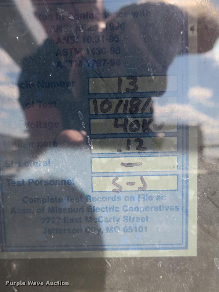 image for item DB8847 2008 Dodge Ram 5500 bucket truck