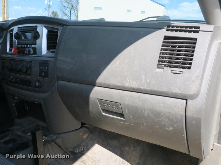 image for item DB8847 2008 Dodge Ram 5500 bucket truck