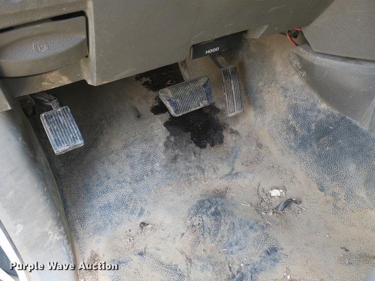 image for item DB8847 2008 Dodge Ram 5500 bucket truck