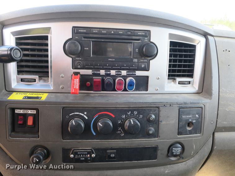 image for item DB8847 2008 Dodge Ram 5500 bucket truck