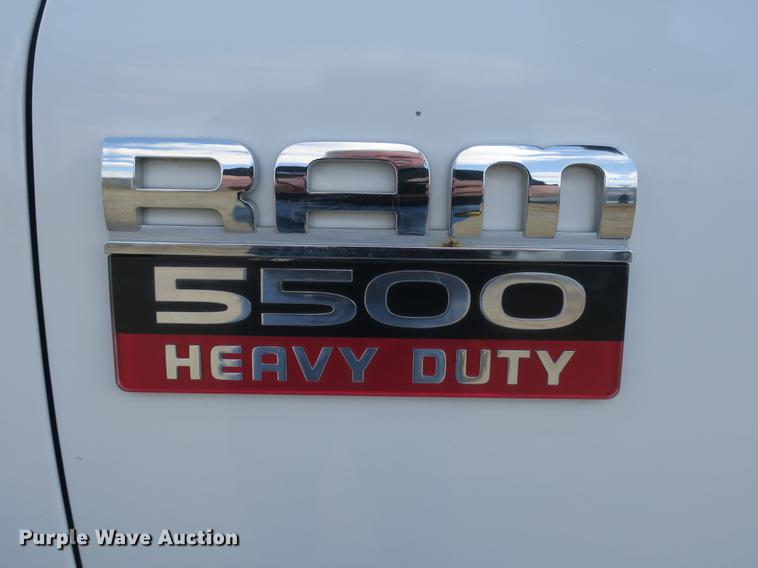 image for item DB8847 2008 Dodge Ram 5500 bucket truck