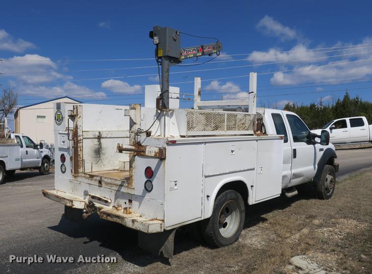 image for item DB8848 2007 Ford F550 SuperCab service truck with crane