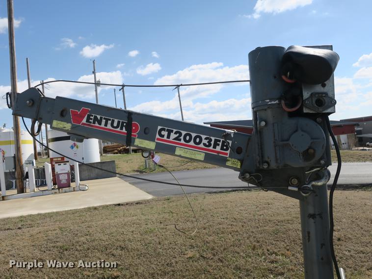 image for item DB8848 2007 Ford F550 SuperCab service truck with crane