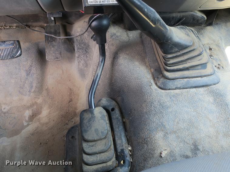 image for item DB8848 2007 Ford F550 SuperCab service truck with crane