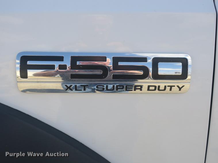 image for item DB8848 2007 Ford F550 SuperCab service truck with crane