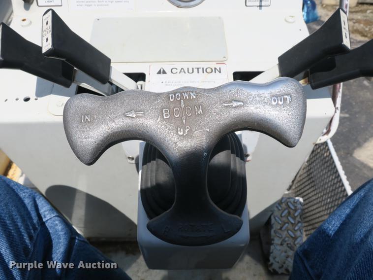 image for item DB8849 2004 International 7400 digger derrick truck