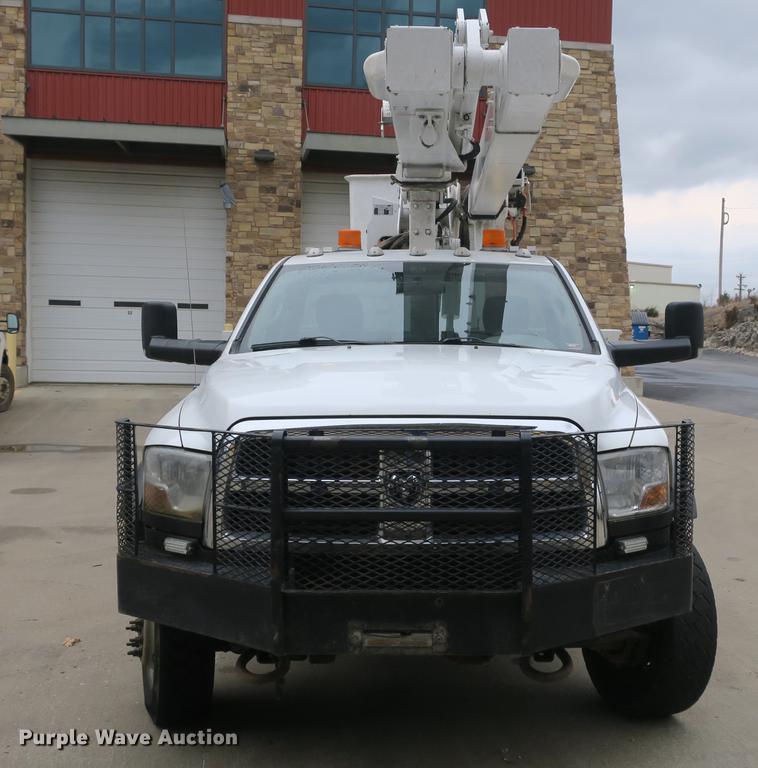 image for item DB8869 2011 Dodge Ram 5500HD bucket truck