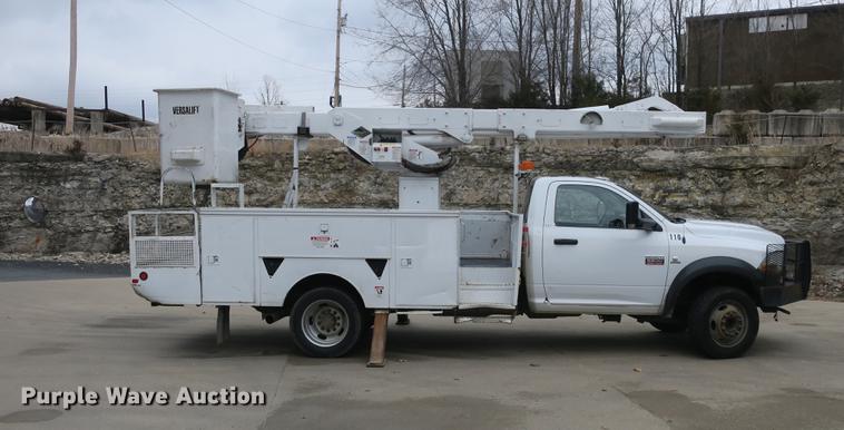 image for item DB8869 2011 Dodge Ram 5500HD bucket truck