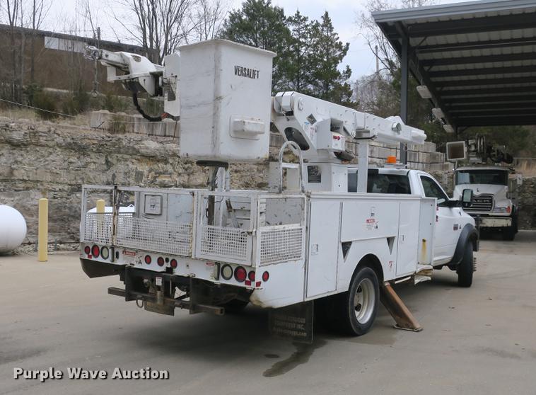 image for item DB8869 2011 Dodge Ram 5500HD bucket truck