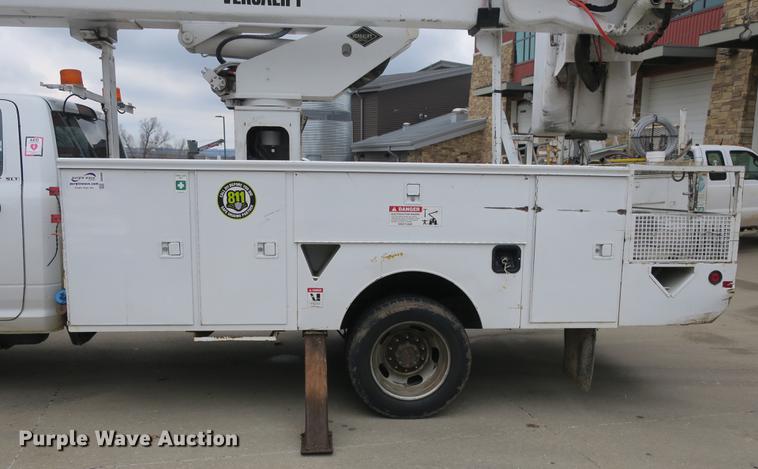 image for item DB8869 2011 Dodge Ram 5500HD bucket truck