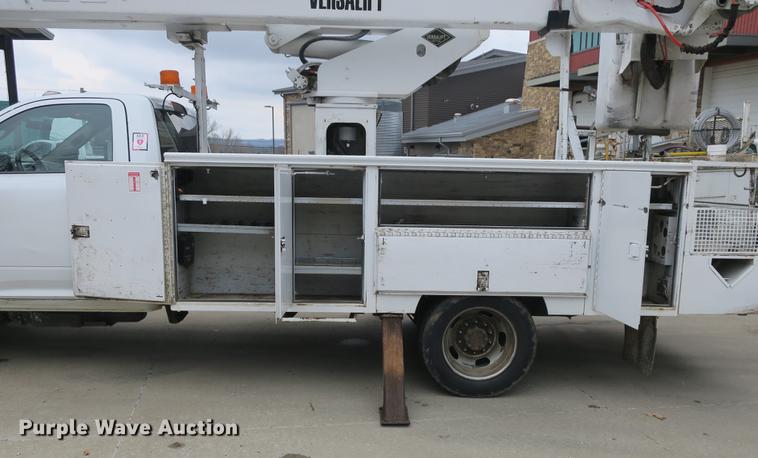 image for item DB8869 2011 Dodge Ram 5500HD bucket truck