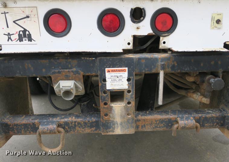 image for item DB8869 2011 Dodge Ram 5500HD bucket truck