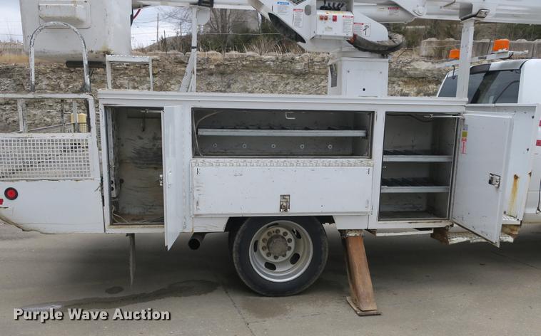 image for item DB8869 2011 Dodge Ram 5500HD bucket truck