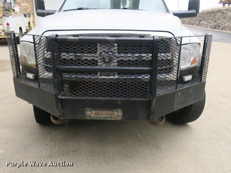 image for item DB8869 2011 Dodge Ram 5500HD bucket truck