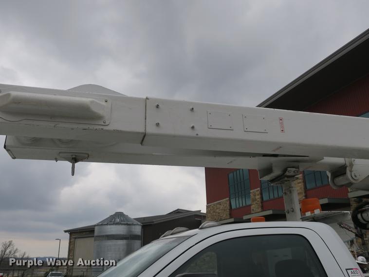 image for item DB8869 2011 Dodge Ram 5500HD bucket truck