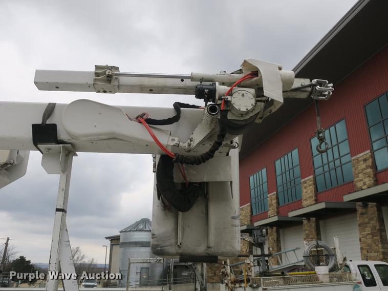 image for item DB8869 2011 Dodge Ram 5500HD bucket truck