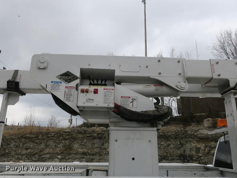 image for item DB8869 2011 Dodge Ram 5500HD bucket truck