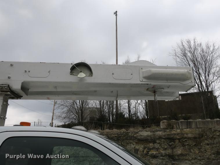 image for item DB8869 2011 Dodge Ram 5500HD bucket truck