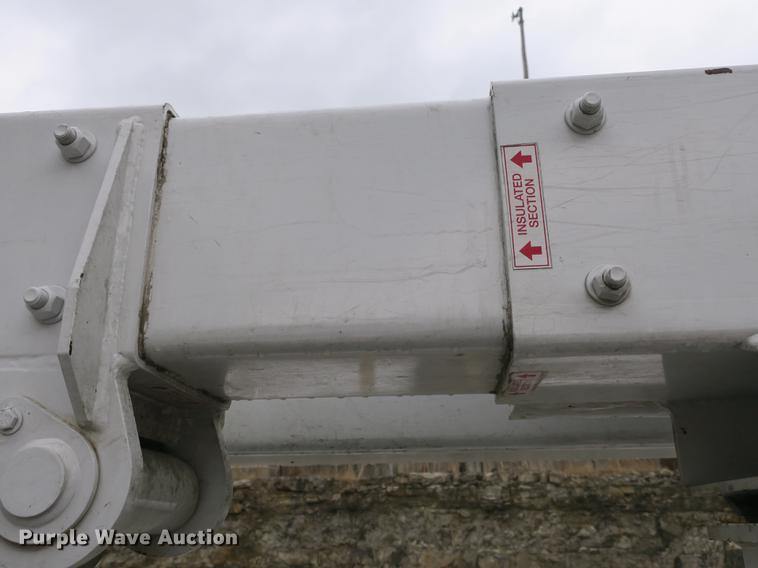 image for item DB8869 2011 Dodge Ram 5500HD bucket truck