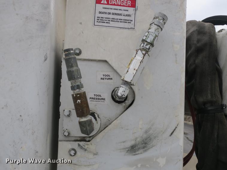 image for item DB8869 2011 Dodge Ram 5500HD bucket truck