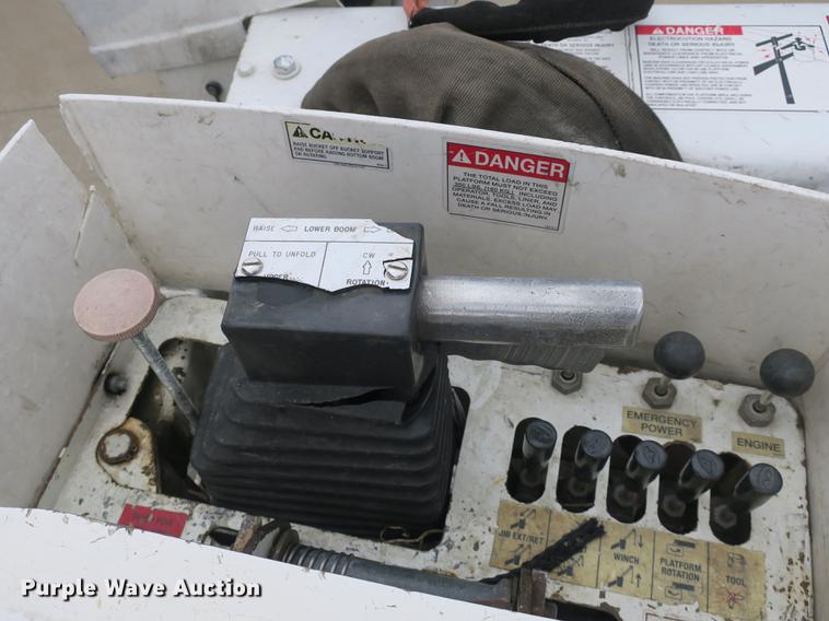 image for item DB8869 2011 Dodge Ram 5500HD bucket truck